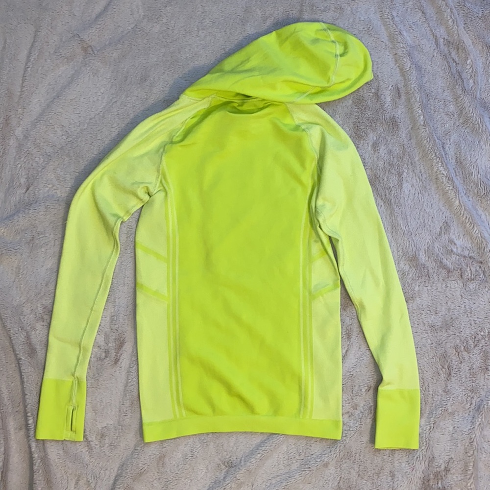 Athleta shirt - Picture 6 of 7